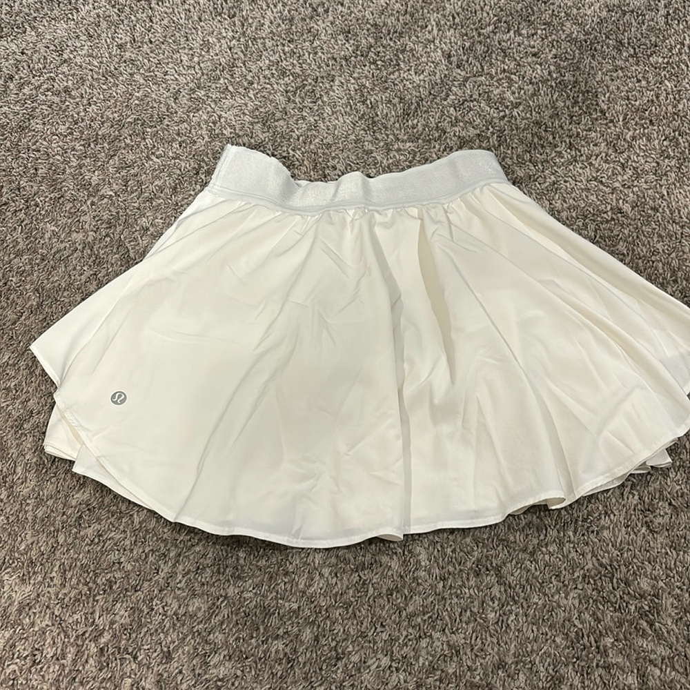 Lululemon skirt with built in shorts and no stains.